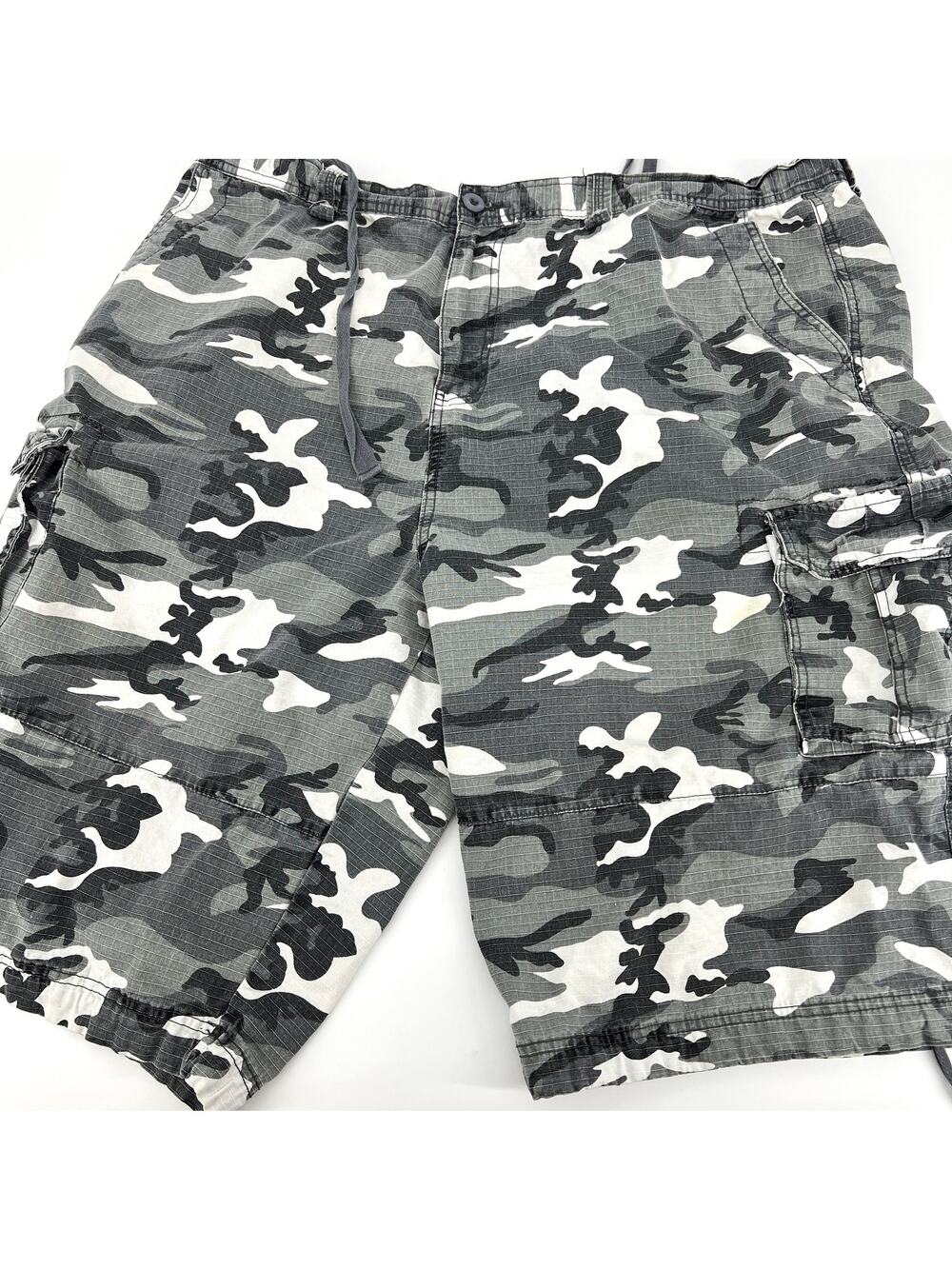 LA GATE Collection U.S.A. Gray Camo Cargo Shorts 100% Cotton Adjustable Size 46